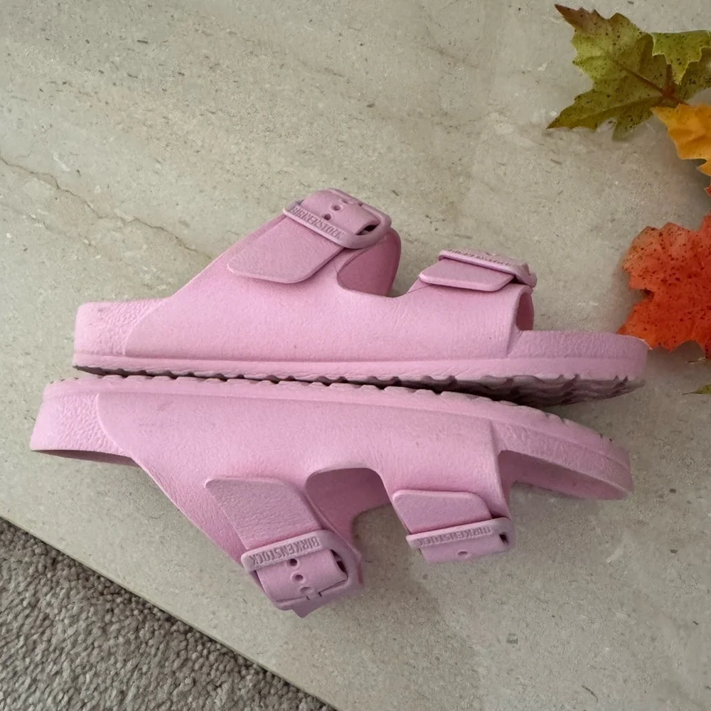 Birkenstock Girls Sandal Size 33